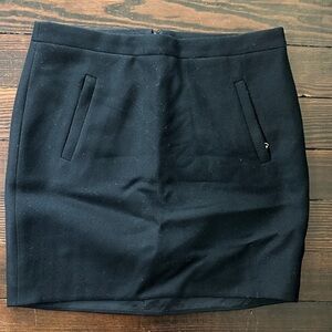 Elegant Black J.CREW Women's Skirt SIZE 4